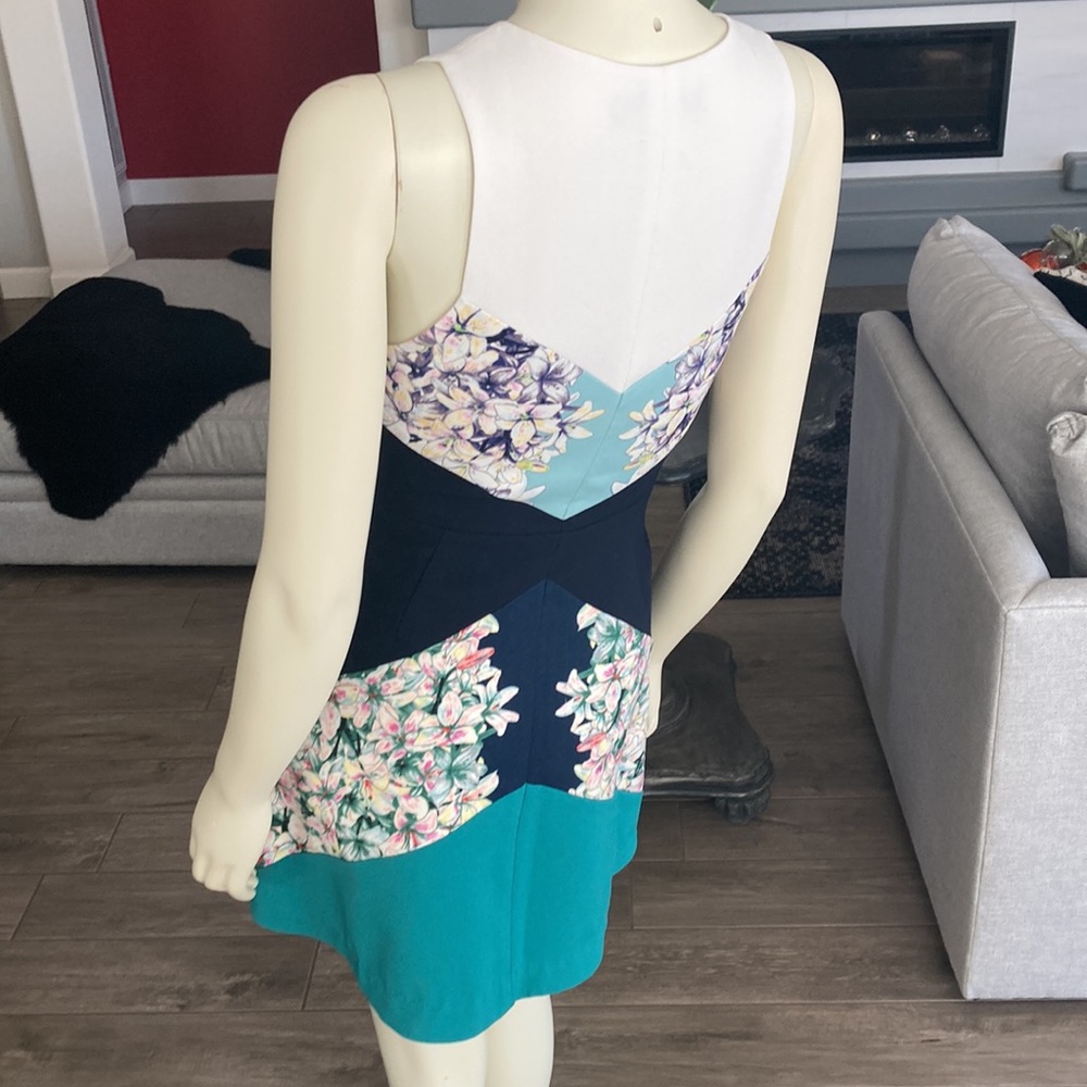Super cute, summer dress. - Picture 9 of 16